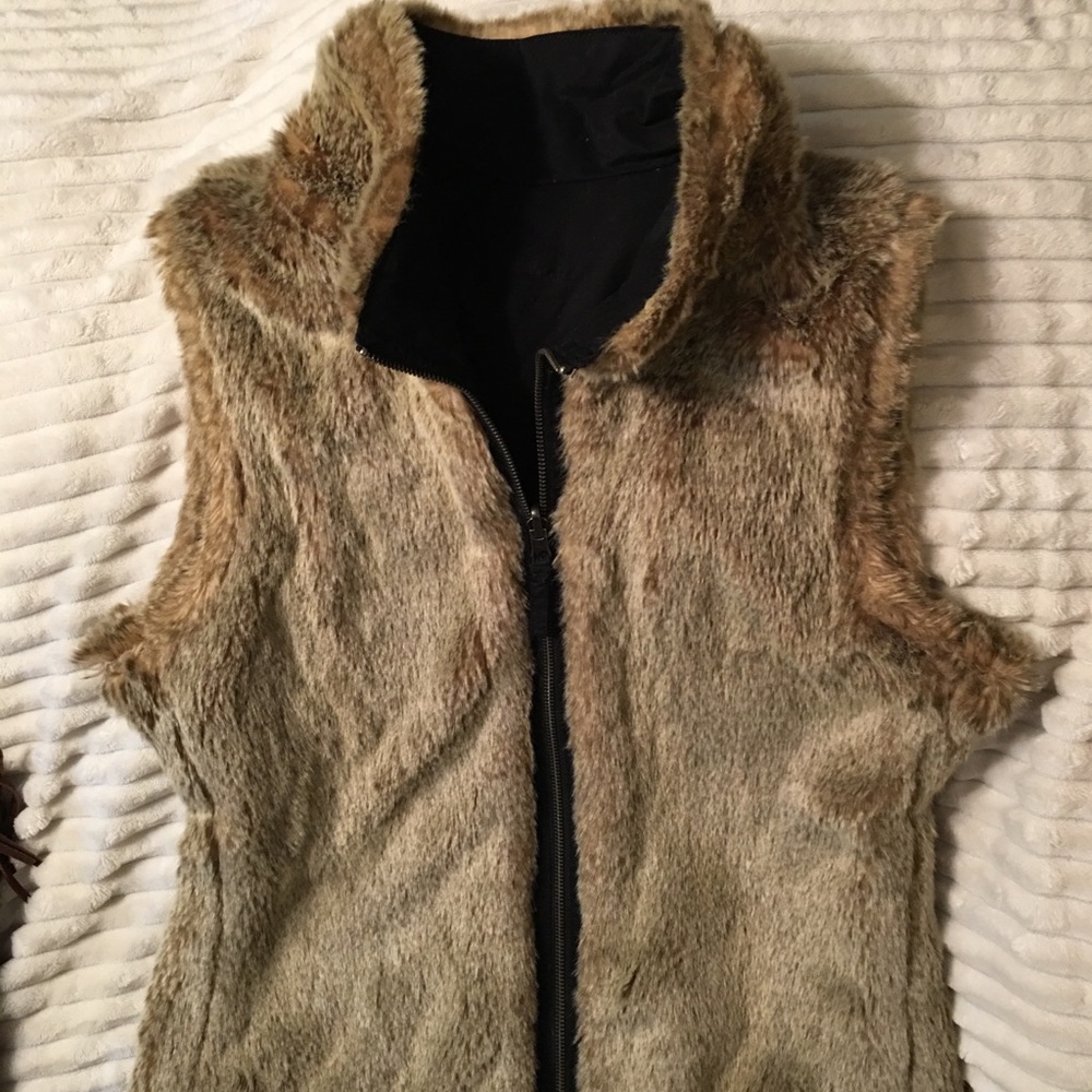 Faux fur reversible vest